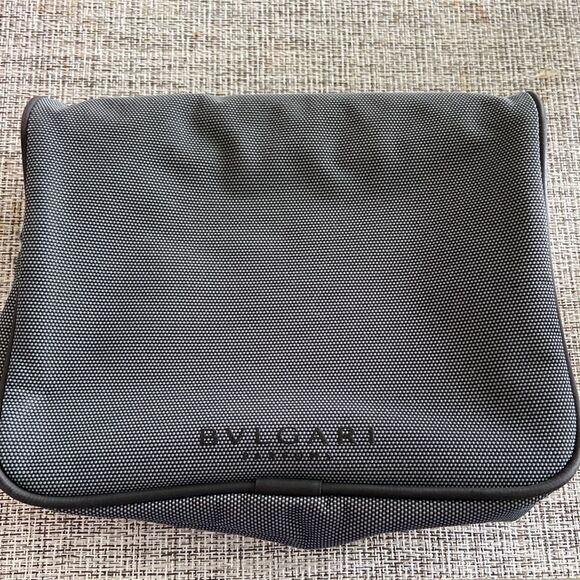 BLV Bulgari small gray travel case never used with clip close - Picture 3 of 8
